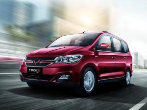 WuLing Hongguang S1 '2015